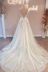 Charming Jewel A-Line Lace Tulle Wedding Dress with Applique