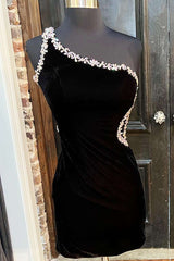 Royal Blue Velvet One-Shoulder Beaded Short Homecoming Dress