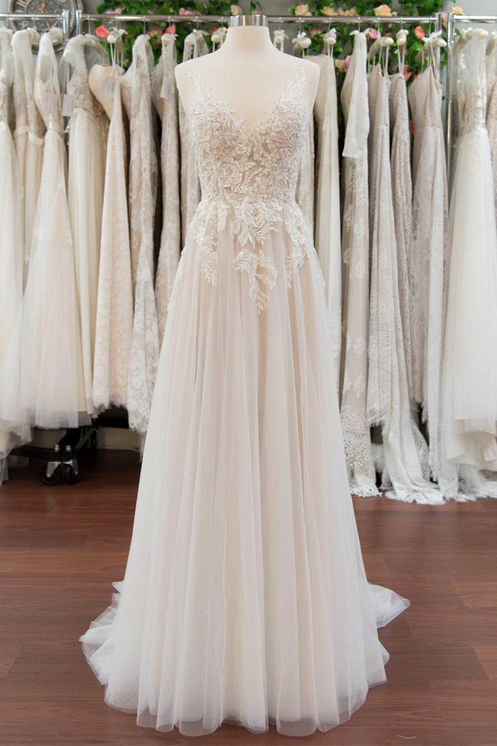 Chique Long A Line V Neck Appliques Lace TuLle trouwjurk