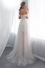 Chic Off-the-Shoulder Long Tulle Wedding Dress