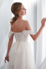 Chic Off-the-Shoulder Long Tulle Wedding Dress
