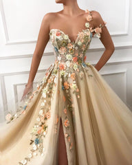 Chic One Shoulder Strap Tulle Sweetheart Front Slit Appliques Flowers Prom Party Gowns
