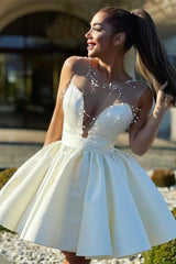Chic Sleeveless Satin Short Homecoming Dresses Knee Length Party Dress with Pearls