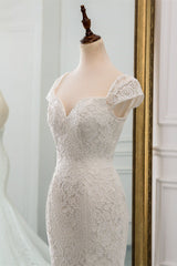 Chic Sweetheart Lace Mermaid Wedding Dress with Cap Sleeves