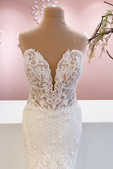 Stijlvolle lange lieverd Backless Mermaid trouwjurk met appliques kant