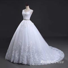 Vintage Wedding Dresses A Line Lace Apllique Bridal Gown Crystal Belt
