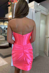 Red Keyhole Corset Fitted Ruched Homecoming Dress