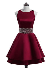 Mignon de la longueur de genou en satin