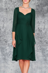 3/4 Sleeves Knee Length Ruffle Chiffon Mother of the Bride Outfits with Lace