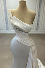 Delicate One-Shoulder Beaded Sleeveless Ruched Satin Wedding Dress