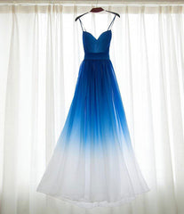 Spaghetti -band Royal Blue Ombre bruidsmeisje jurken, chiffon prom -jurk, een lijn bruidsmeisje jurk