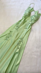 Vintage Green V-neck Embroidery Prom Dress Sheath Ruffled Evening Dress Satin Fairy Dress HZ1024