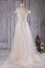 Elegant Cold-shoulder Sweep Train Wedding Dress
