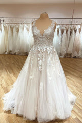 Elegante lange A-Line V-hals spaghetti-riemen Appliques kanten ruches tule trouwjurk