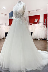 Elegante lange A-Line V-nek Tule kant open achterkant trouwjurk