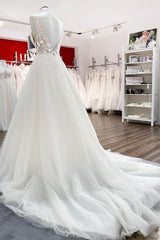 Elegante lange A-Line V-nek Tule kant open achterkant trouwjurk