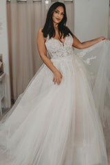 Elegant Long A-line V-neck Wedding Dress with Tulle Open Back