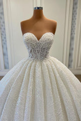 Elegante lange baljurk lieverd mouwloze lovertjes lovertjes kanten trouwjurken