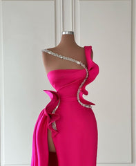 Elegante lange glitter mouwloze front splitste lange prom -jurken met ruches lang