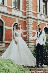 Elegant Off-the-Shoulder A-Line Appliques Lace Floor-Length Wedding Dress