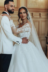 Elegant Off-the-Shoulder A-Line Appliques Lace Floor-Length Wedding Dress