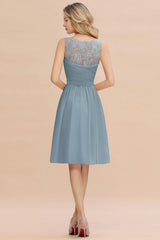 Elegant Ruffle Chiffon Short Bridesmaid Dress Sleeveless V-Neck Aline Knee Length Homecoming Dress