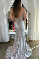 Elegant Satin Mermaid Prom Dresses 2025 with V-Neck, Lace Applique & Spaghetti Strap – FD5061