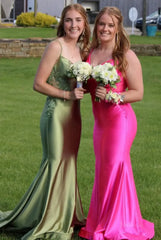 Elegant Satin Mermaid Prom Dresses 2025 with V-Neck, Lace Applique & Spaghetti Strap – FD5061