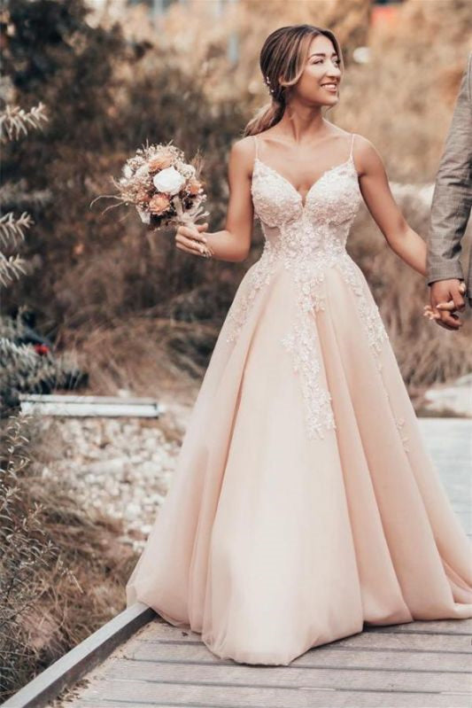 Elegant Spaghetti-Strap Tulle Lace A Line Wedding Dress