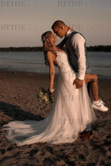 Elegant Tulle V-Neck Empire Wedding Dresses With Front Split