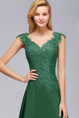 Elegant V-Neck Dark Green Lace Bridesmaid Dresses with Front-Slit