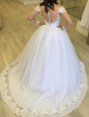 Ball Gown Lace Wedding Dresses Tulle Long Sleeves Bridal Wear