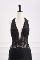 Fitted Black Halter Ruched Mini Homecoming Dress with Appliques
