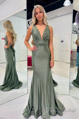 Oilve Green Plunging Neck Mermaid Evening Prom Dresses