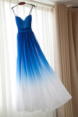 Spaghetti -band Royal Blue Ombre bruidsmeisje jurken, chiffon prom -jurk, een lijn bruidsmeisje jurk