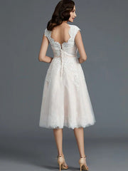 A-Line/Princess Sleeveless Bateau Knee-Length Tulle Wedding Dresses Short
