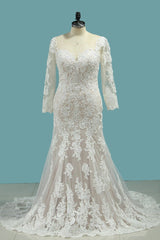 Glamorous Long Sleeves Mermaid Wedding Dress with Lace Appliques