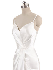 Gorgeous Beach Wedding Dresses Mermaid Sleeveless Evening Dresses V Neck Straps Split Ivory Bridal Gown With Court Train