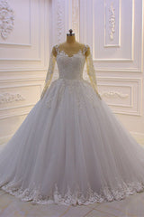 Prachtige lange A-Line A-Line Bateau Pearl TuLle Appliques Lace trouwjurk met mouwen