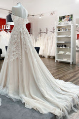 Prachtige lange A-lijn off-the-shoulder tule kant-appliques trouwjurk