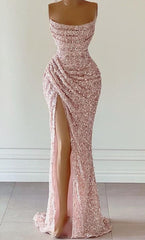 Prachtige roze lovertjes mouwloze prom -jurk met spleet