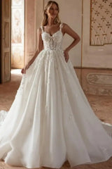 Gorgeous Tulle Lace Aline Wedding Dress Sweetheart with Chapel Train
