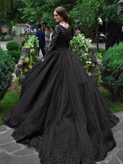 Gothic Wedding Dresses Princess Long Sleeves Lace Taffeta Vintage Bridal Gown