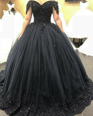 Ball Gown Black Gothic Wedding Dresses Lace Appliques Beaded Off the Shoulder