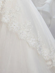 Half Sleeve Lace Ball Gown Flower Girl Dresses with Tulle and Appliques Buttons