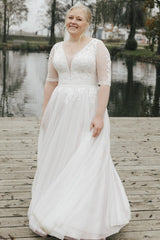 Elegant Half Sleeves Aline Wedding Dress Tulle Lace Appliques Bridal Dress