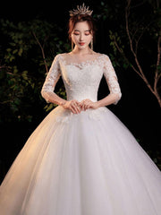 Half Sleeves Simple Wedding Dress White Jewel Neck Appliques Ball Gown
