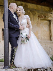 Half Sleeves V Neck White Aline Wedding Dresses Tulle Lace Long Bridal Dress