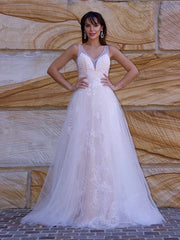 Wholesale A-Line/Princess Lace Applique V-neck Sleeveless Sweep/Brush Train Wedding Dresses