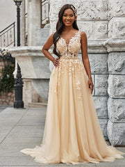 Wholesale A-Line/Princess Sleeveless Tulle V-neck Applique Sweep/Brush Train Wedding Dresses
